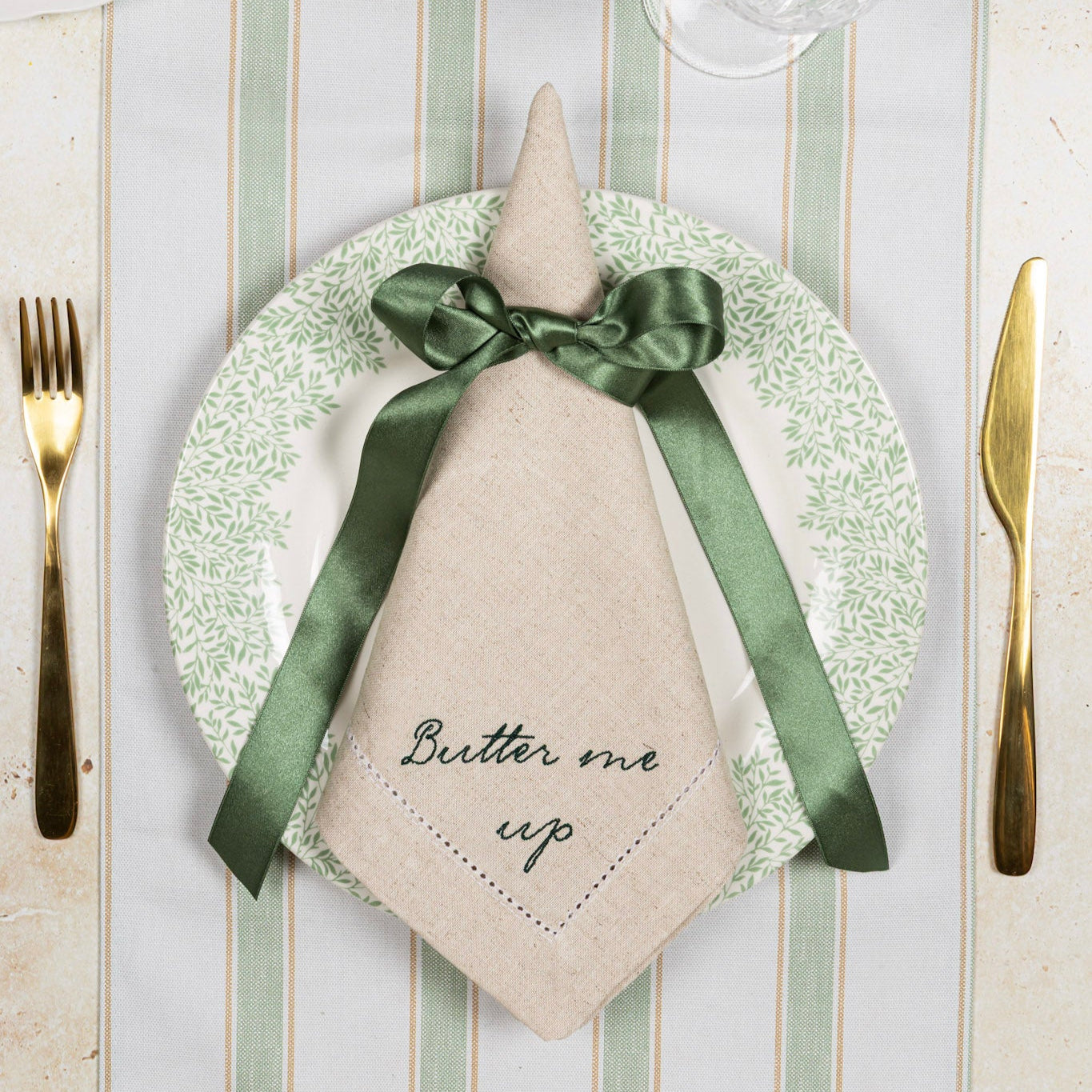 The Hostess Collection - Embroidered Napkin Gift Set