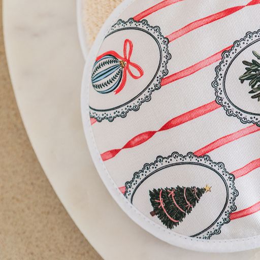 Stripe the Halls Oven Glove