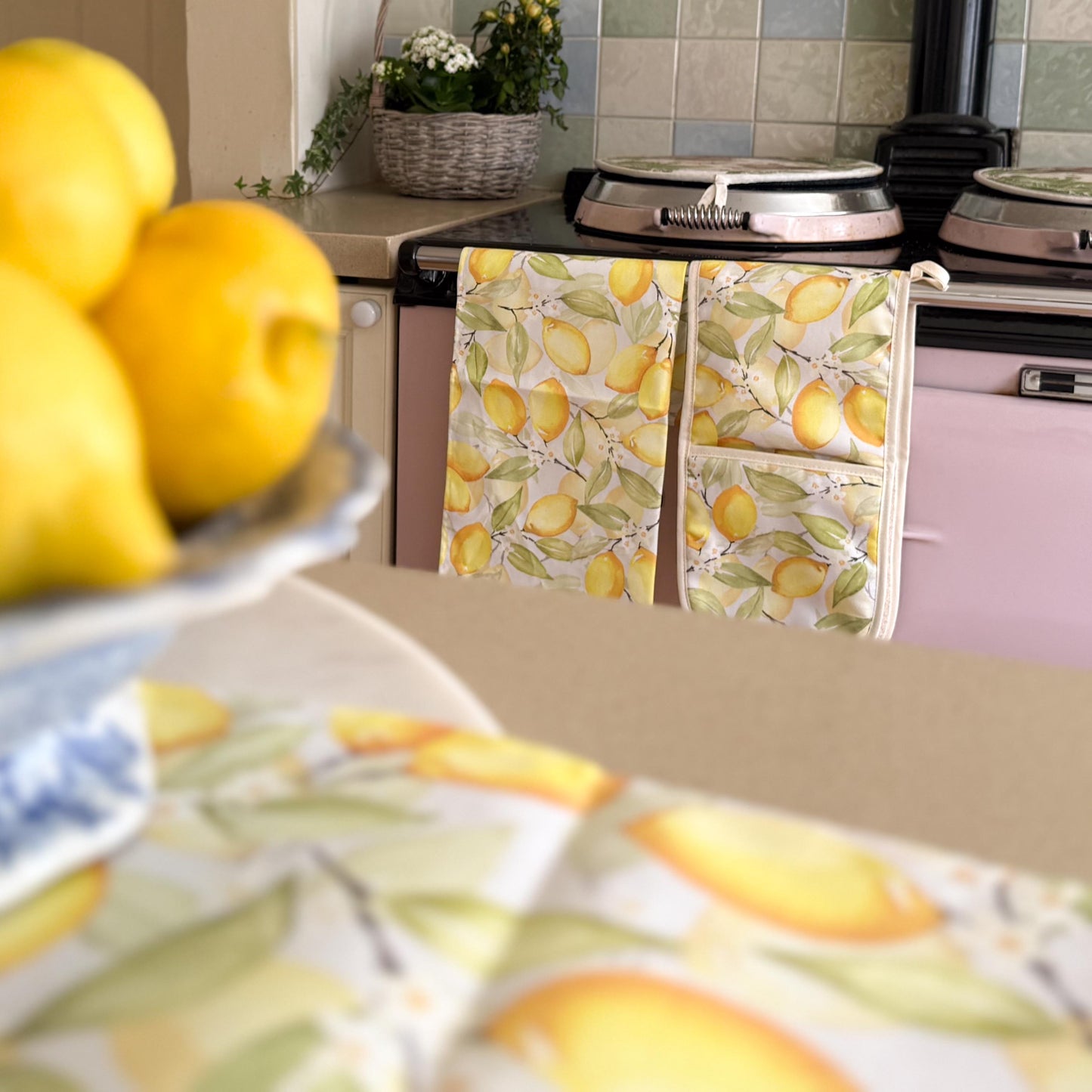 Summer Lemons Table Runner