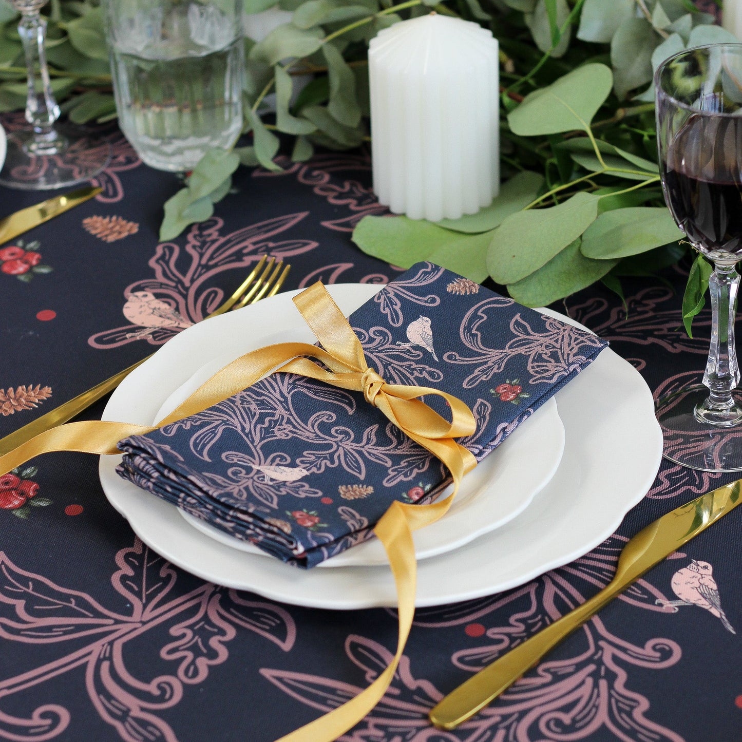 Navy Robins Napkins (Pair)