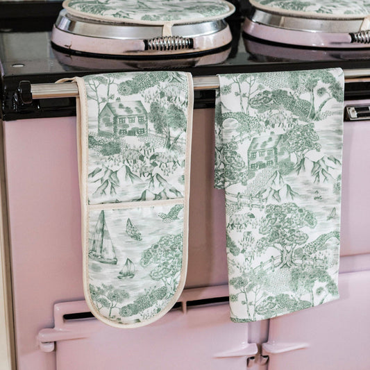 Lake District Toile Oven Glove