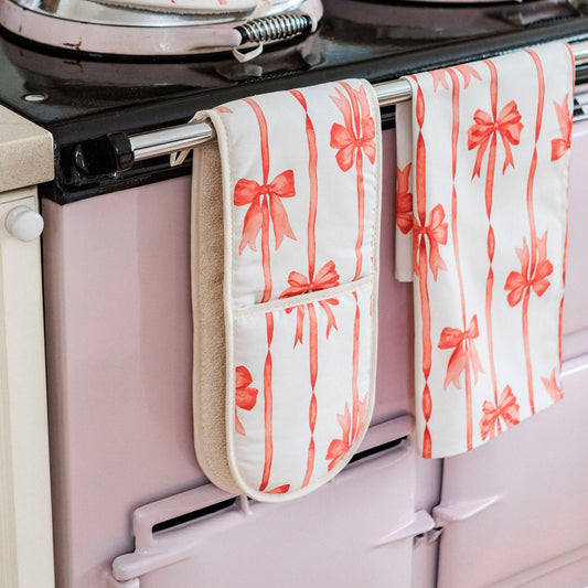 Red Ribbons Oven Glove