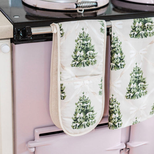 Forest of Cream Oven Glove - Despatching November