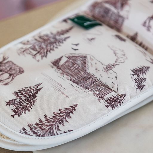 Festive Toile - Burgundy Oven Glove