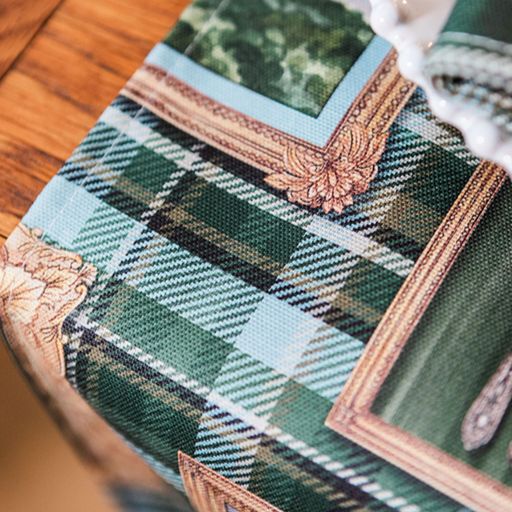 Northern Gallery Wall Table Runner