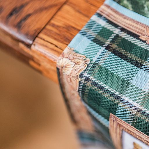 Northern Gallery Wall Table Runner