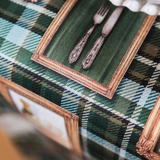 Northern Gallery Wall Table Runner