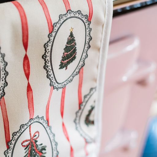 Stripe the Halls Oven Glove
