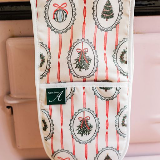 Stripe the Halls Oven Glove