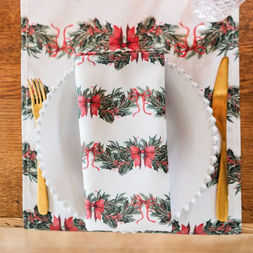 Sweeping Garlands Napkin (Pair)