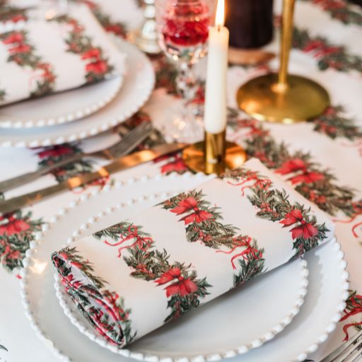 Sweeping Garlands Napkin (Pair)