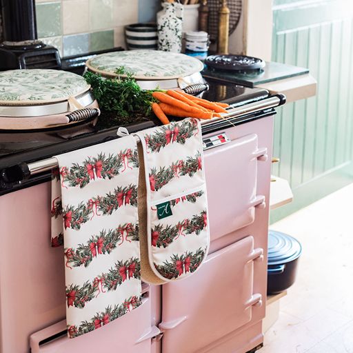 Sweeping Garlands Oven Glove- Shipping September