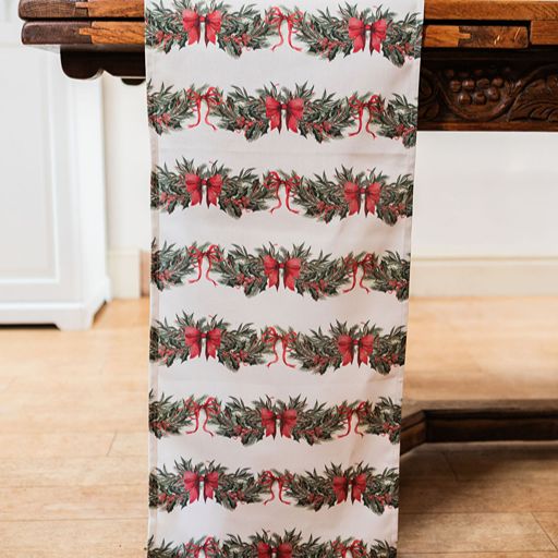 Sweeping Garlands Table Runner
