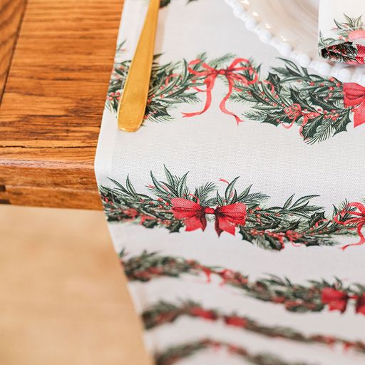 Sweeping Garlands Table Runner