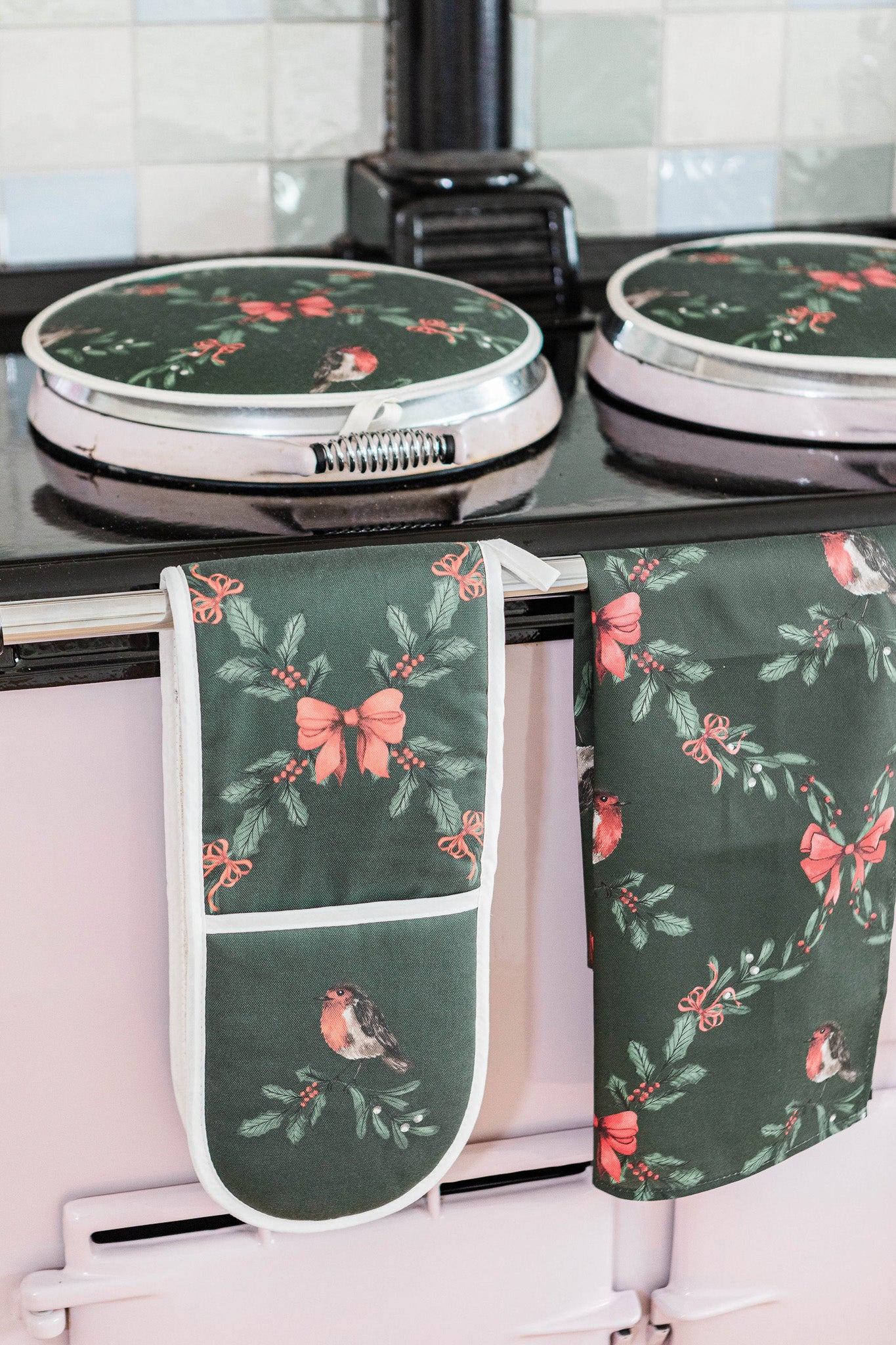 Green Garlands Tea Towel