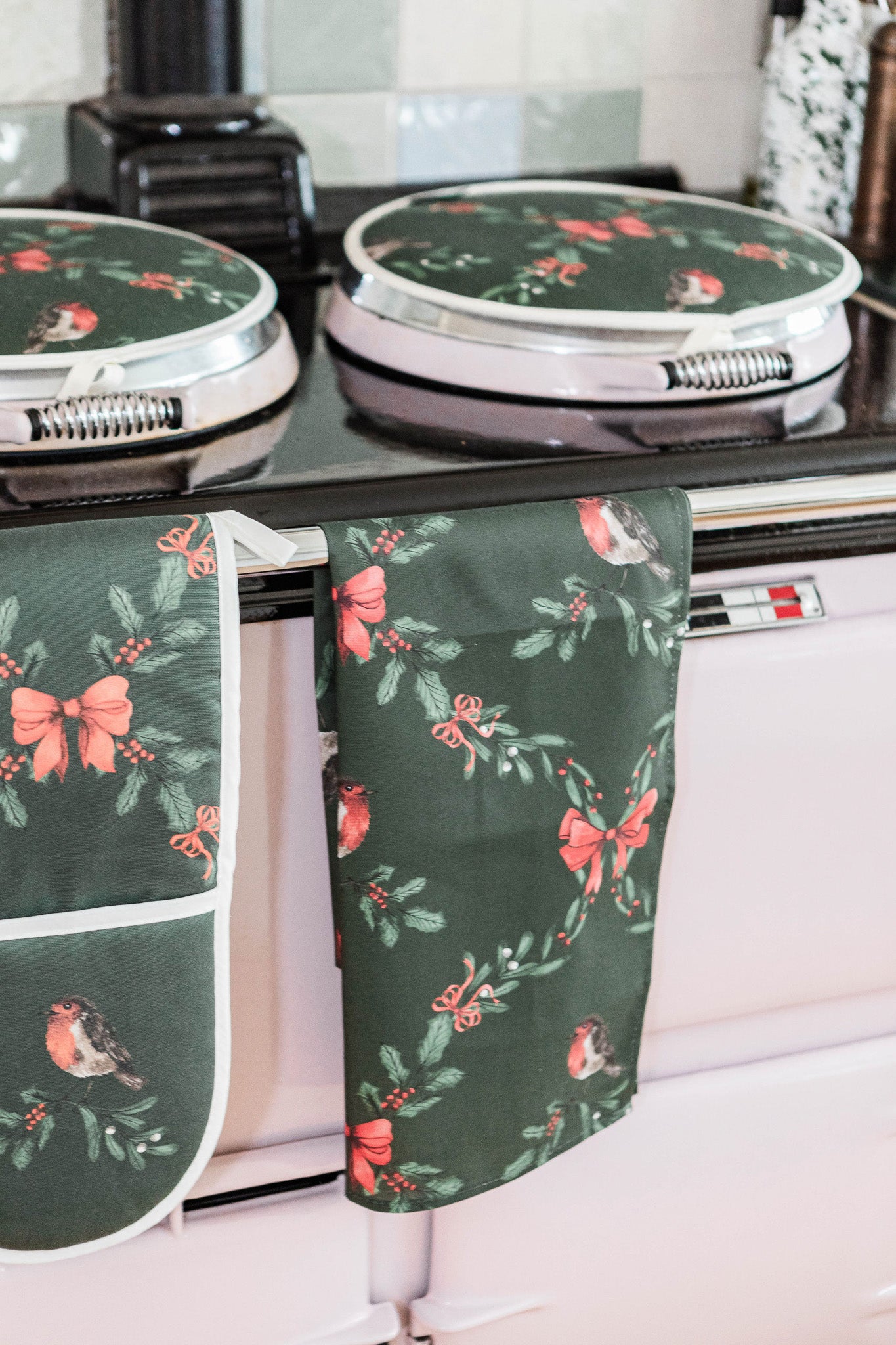 Green Garlands Tea Towel