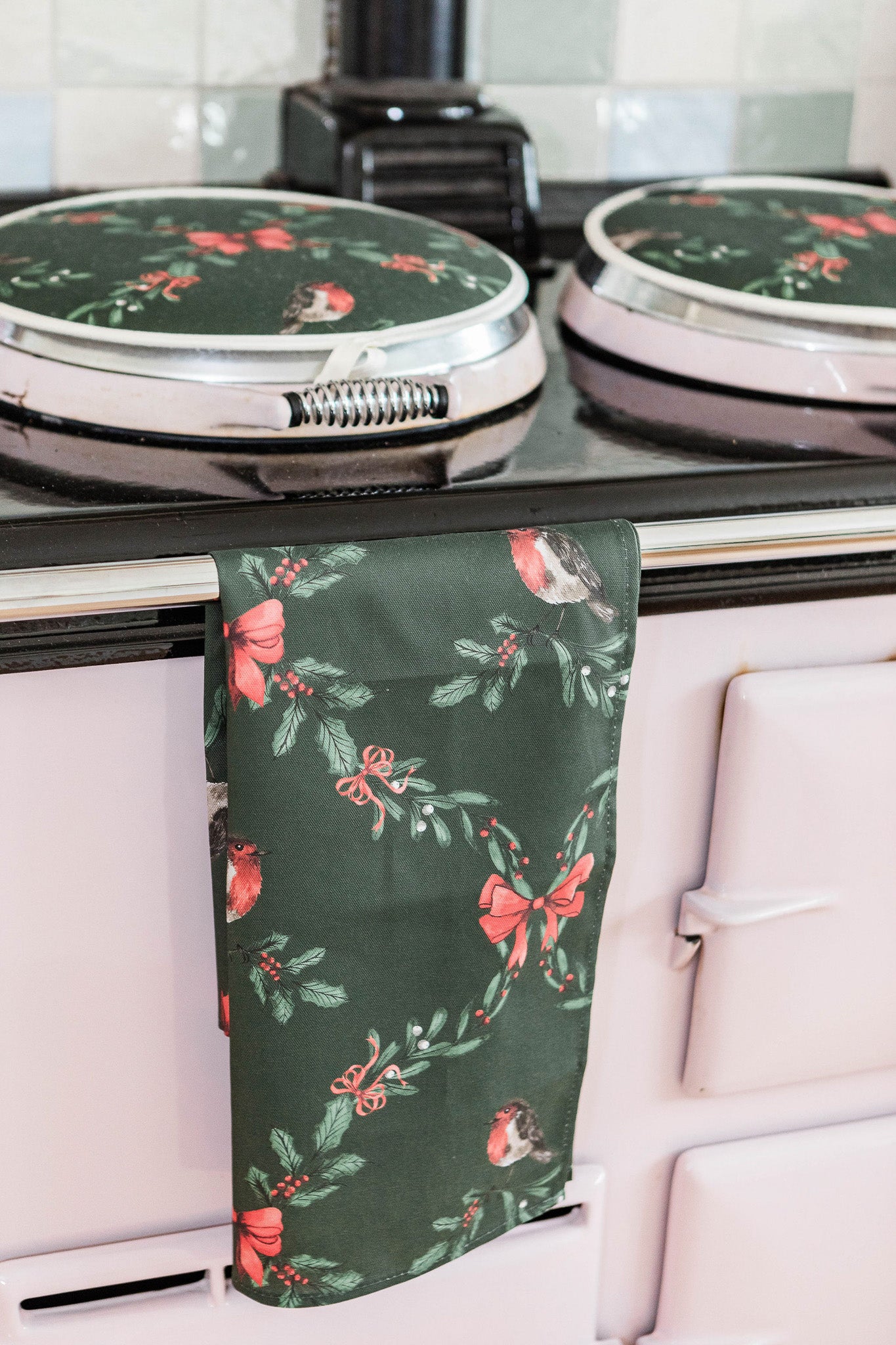 Green Garlands Tea Towel