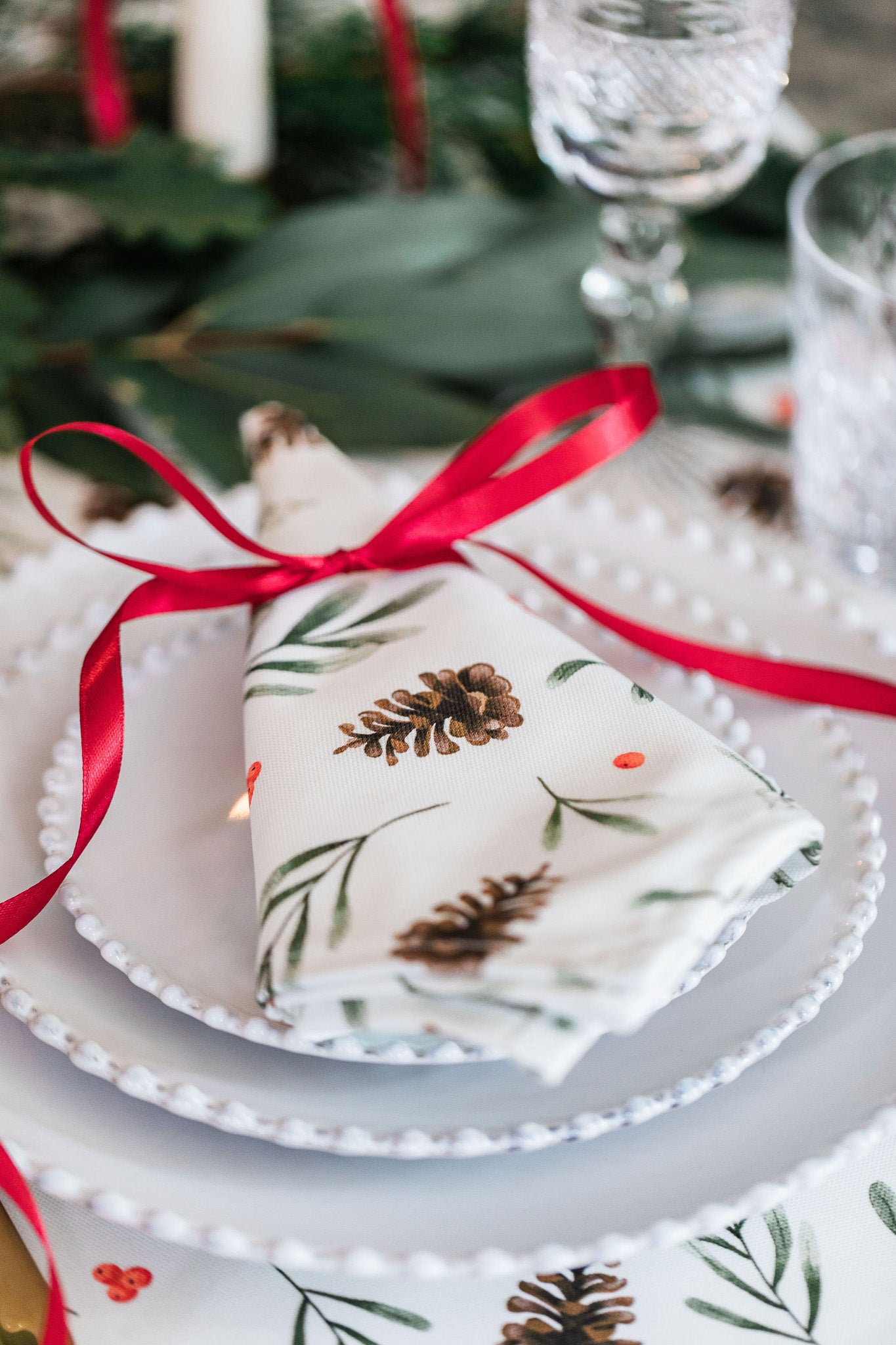 Red Mistletoe Napkins (Pair)