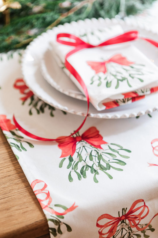Cream Bows Table Runner