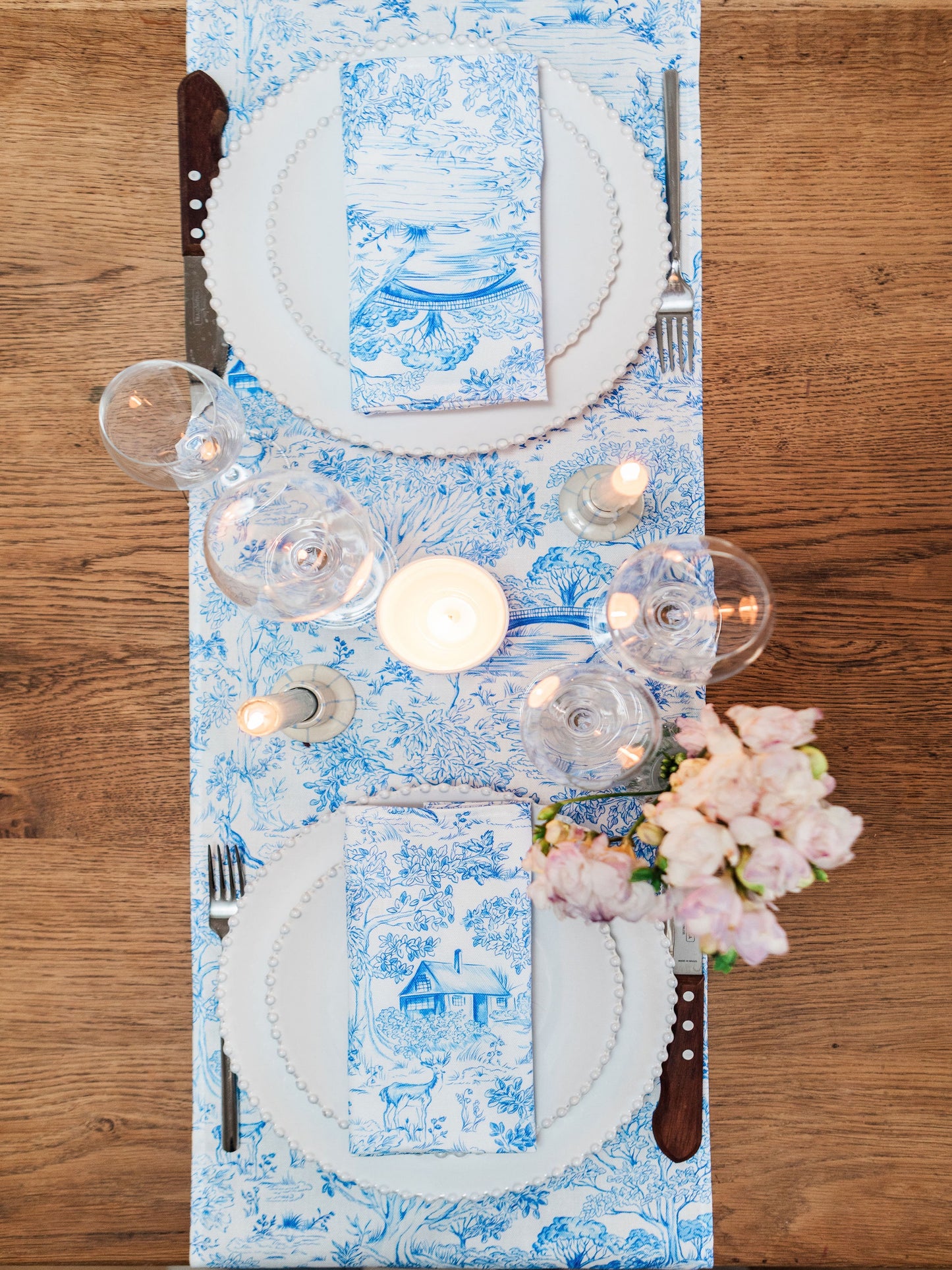 Toile de Jouy - Table Runner