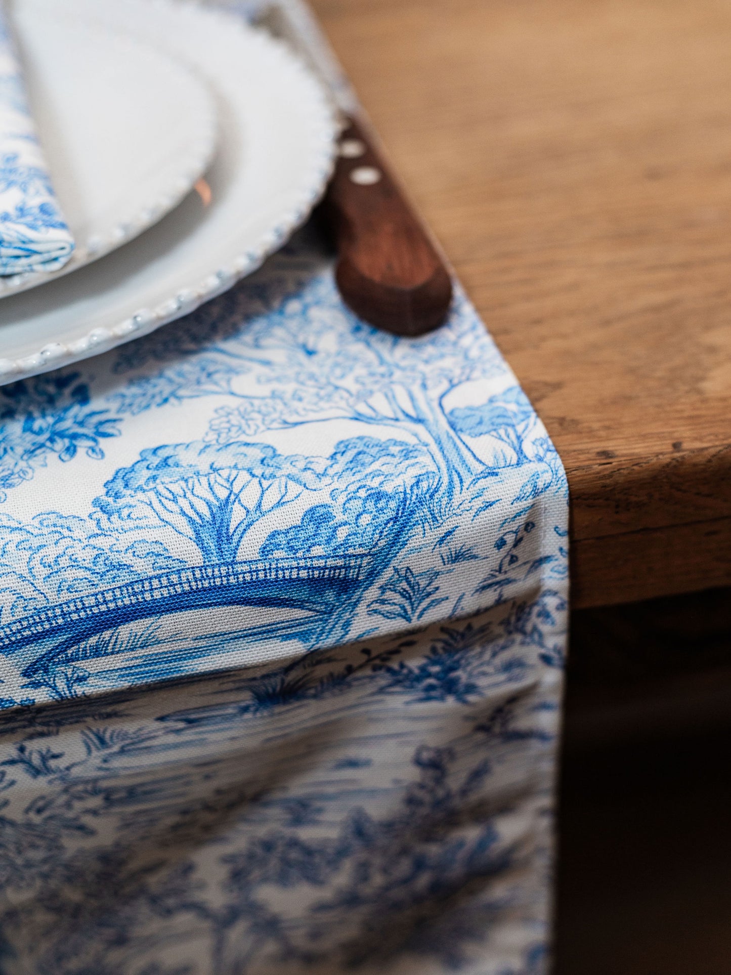 Toile de Jouy - Table Runner