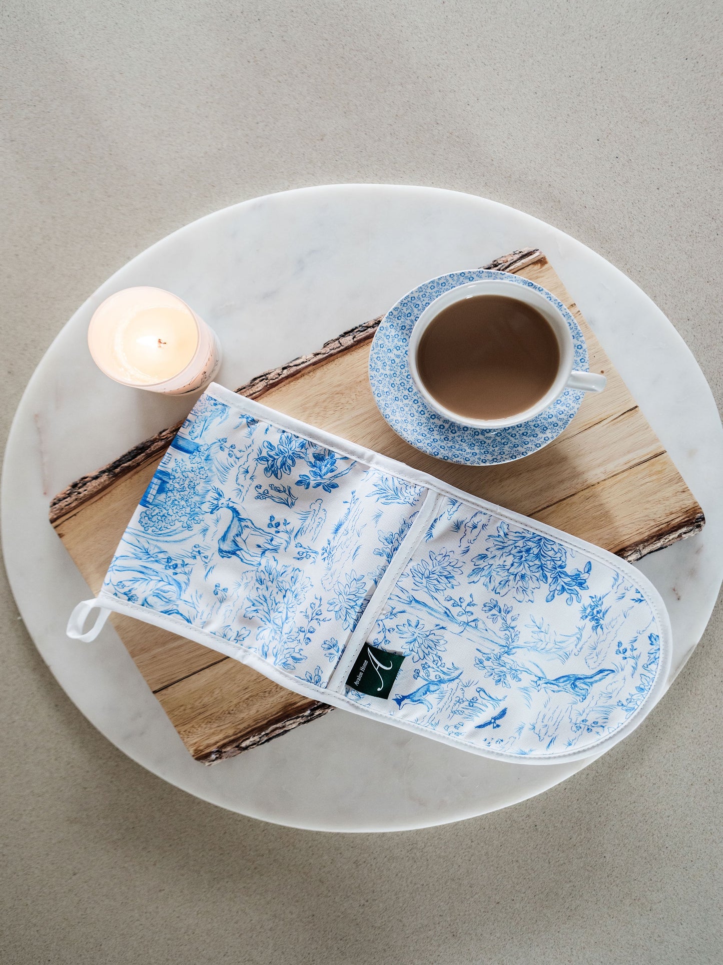 Toile de Jouy - Oven Glove