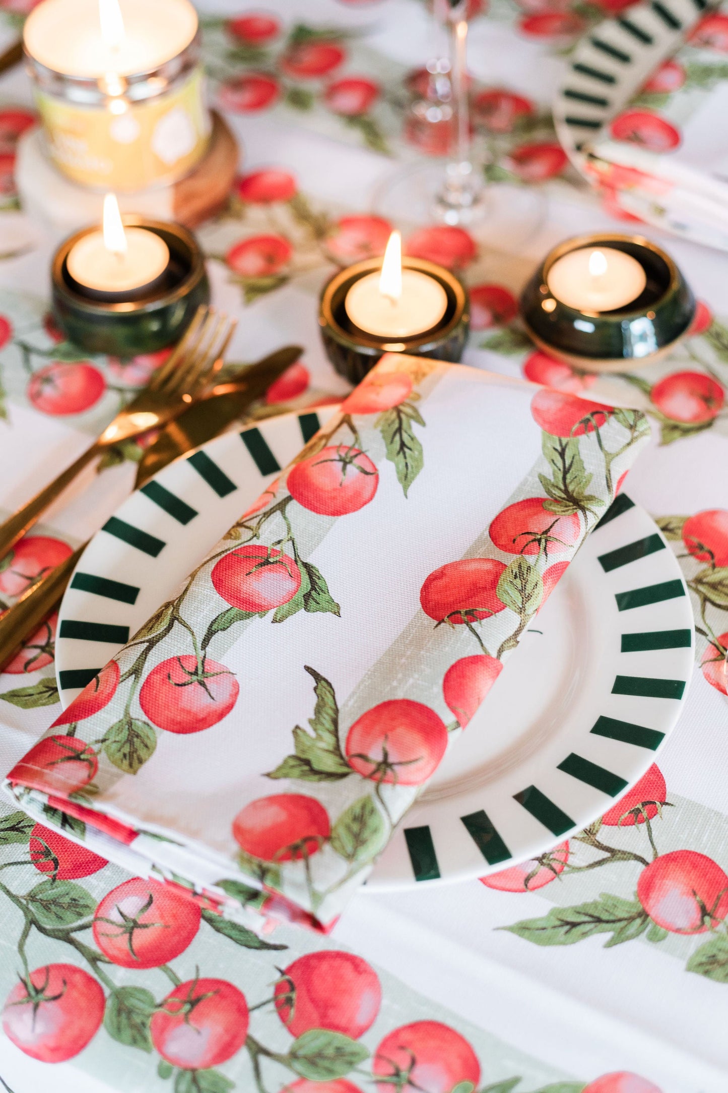 Vine Tomato Napkins (Pair)