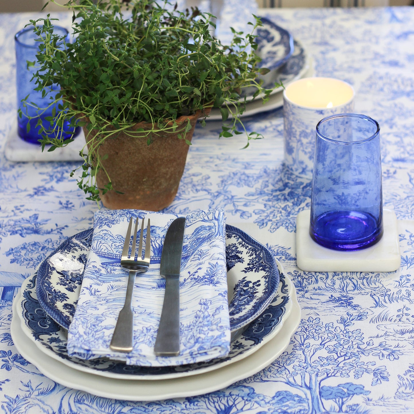 Toile de Jouy - Tablecloth