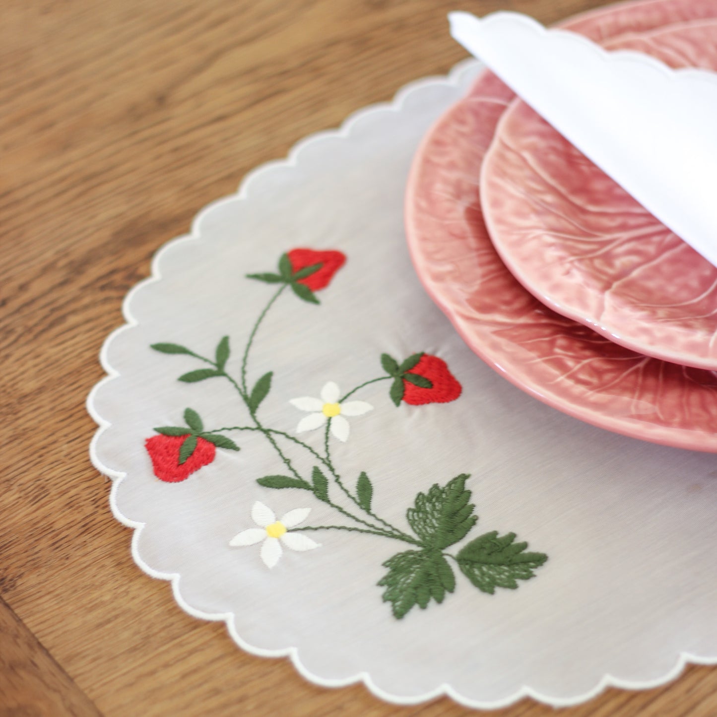 Scalloped Strawberry Embroidered Placemat (Vintage) - Pair