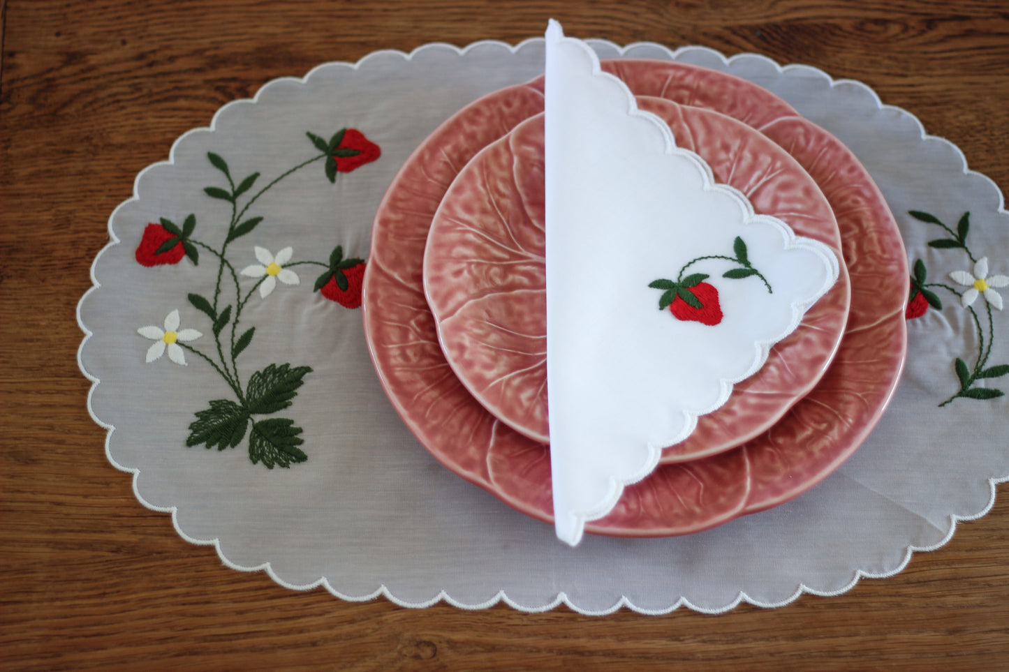 Scalloped Strawberry Embroidered Placemat (Vintage) - Pair