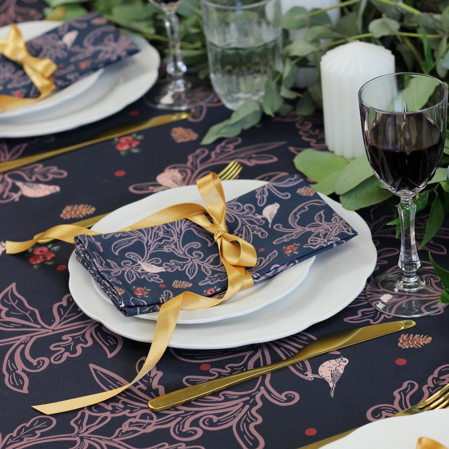 Navy Robins Napkins (Pair)